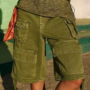 BDG Bellow Cargo Short 4